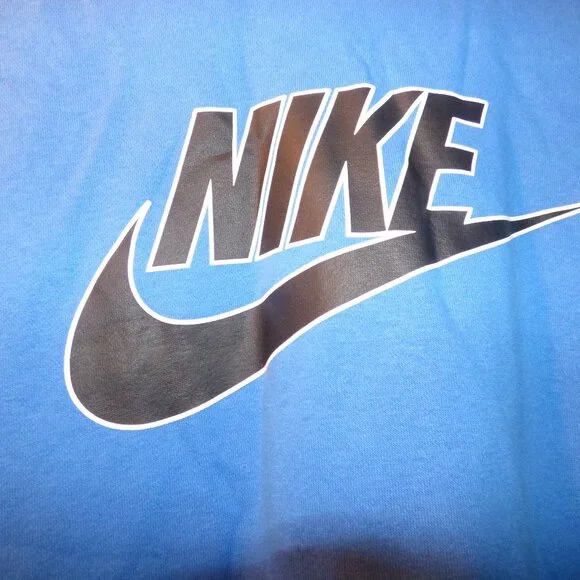 Nike Men's Hoodie - Picture 2 of 4